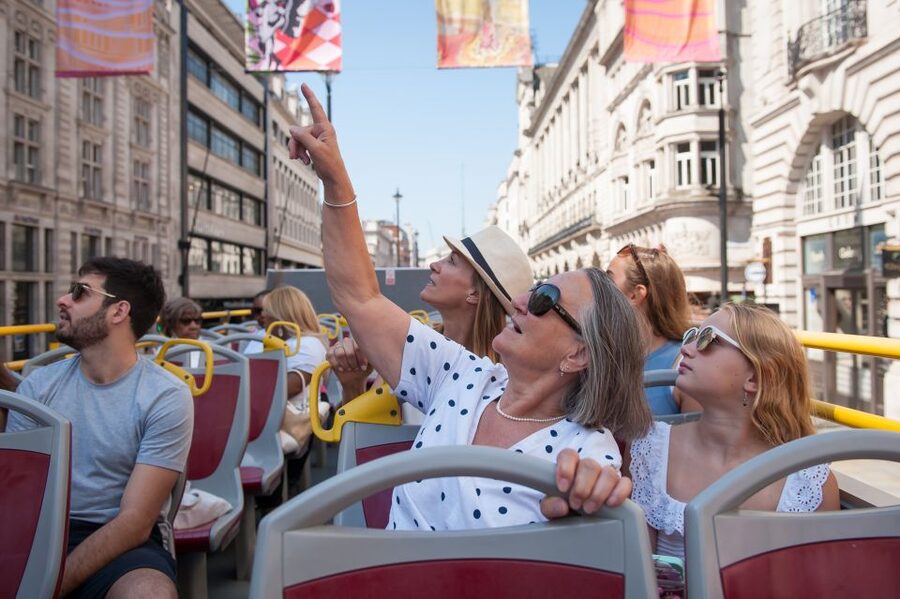London: Tootbus Hop-on Hop-off with optional River Cruise - Staff support and stop help when you need it