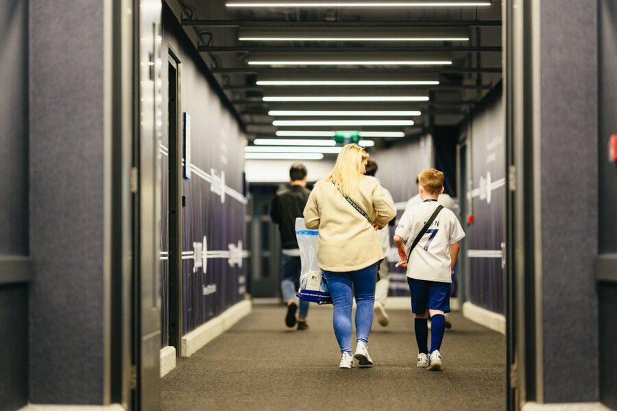 London: Tottenham Hotspur Stadium Tour - Sit pitchside in the managerial dugout, then take the manager chair