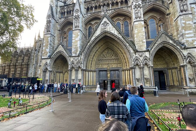 London Tour: Changing of the Guard, Westminster Abbey & Tower - Parliament Square start: Big Ben views and a quick orientation