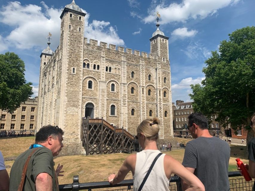 London: Tower of London Tour with Crown Jewels & Beefeaters - Crown Jewels in the Jewel House: what to watch for, not just what to see