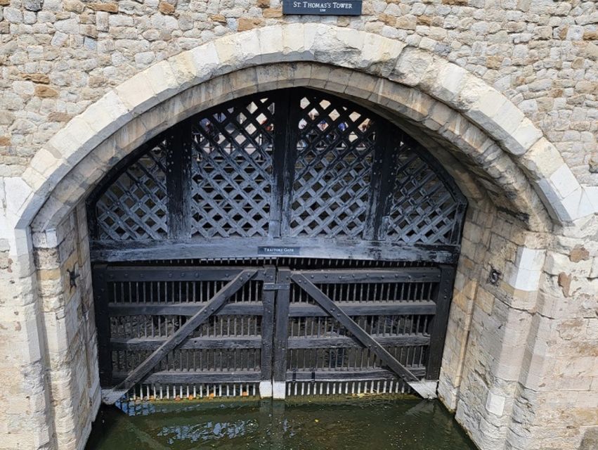 London: Tower of London Tour with Crown Jewels & Beefeaters - Who this tour suits best, and who might skip it