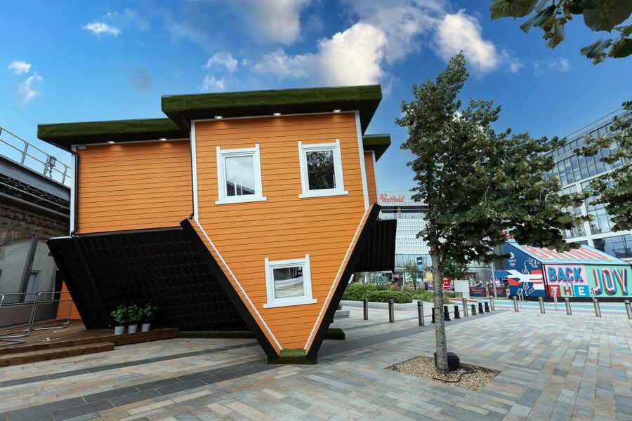 London: Upside Down House Westfield White City Entry Ticket - Finding the Right Entrance at Westfield White City
