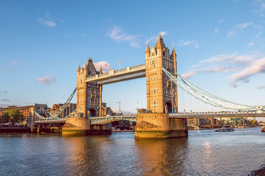 London: Vintage Bus Tour and London Eye Ticket - Photo Stops That Make the Day Feel Personal: Tower of London and Westminster Abbey