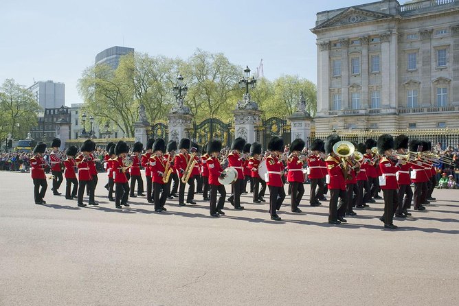 London Vintage Bus Tour Including River Thames Cruise with Optional Lunch - Optional Fish and Chips Lunch at a Central London Pub