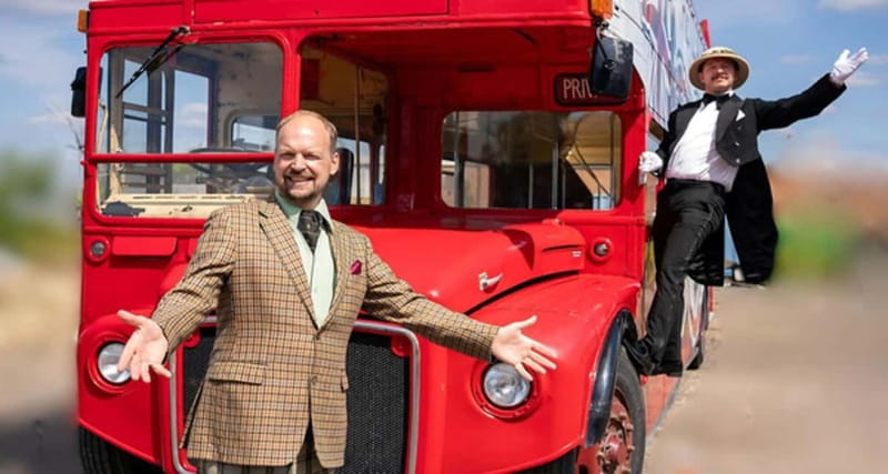 London Vintage Bus Tour: Live Comedy Sightseeing Show - First Class Comedy on a 1960s Routemaster
