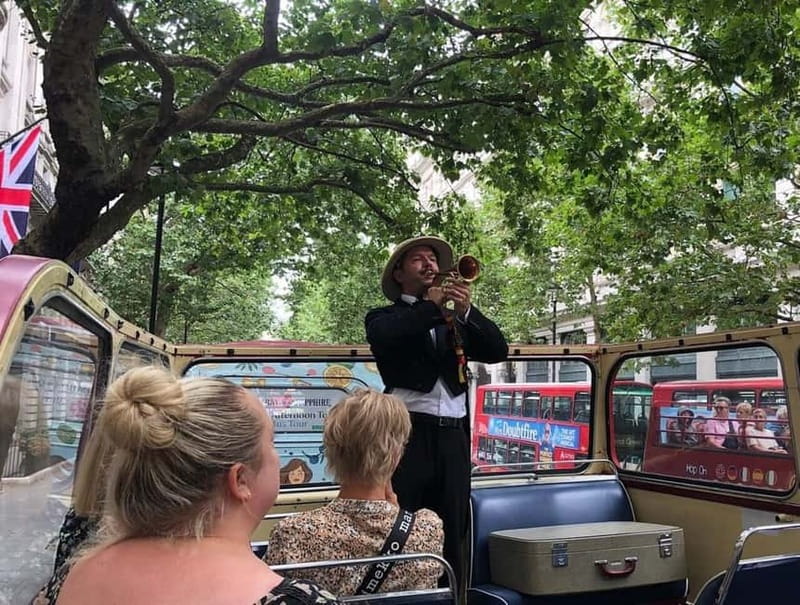 London Vintage Bus Tour: Live Comedy Sightseeing Show - Lord Larksford and Cheeksworth, plus the comedy level