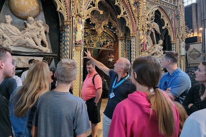 London: Westminster Abbey, Big Ben & Changing of the Guards Tour - Westminster Abbey skip the line, and what you actually get inside