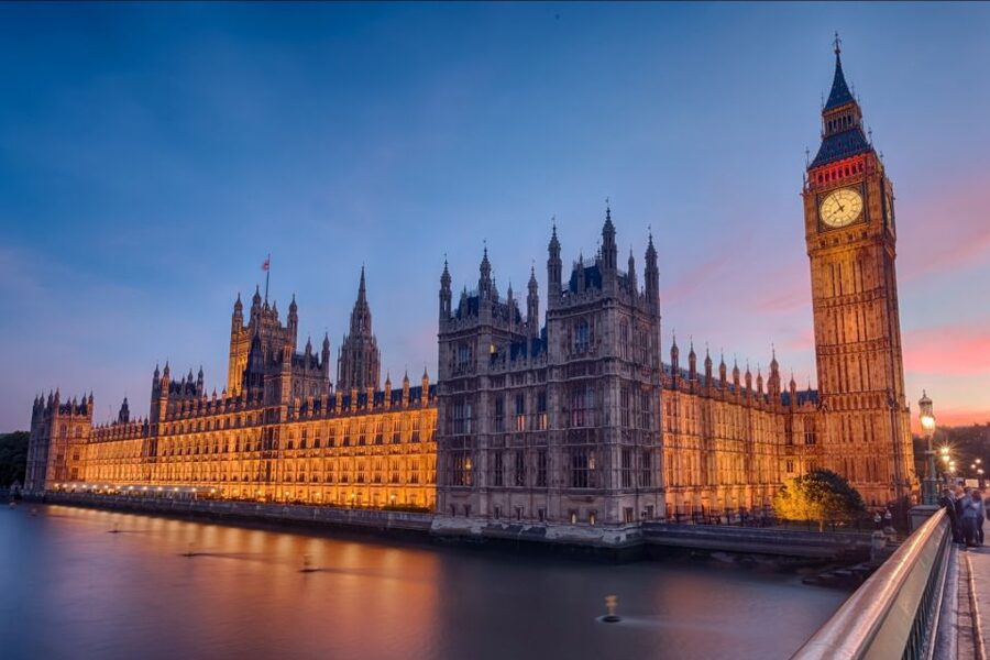 London: Westminster Abbey Guided Tour - Coronations Since 1066: Walking the Path of Power