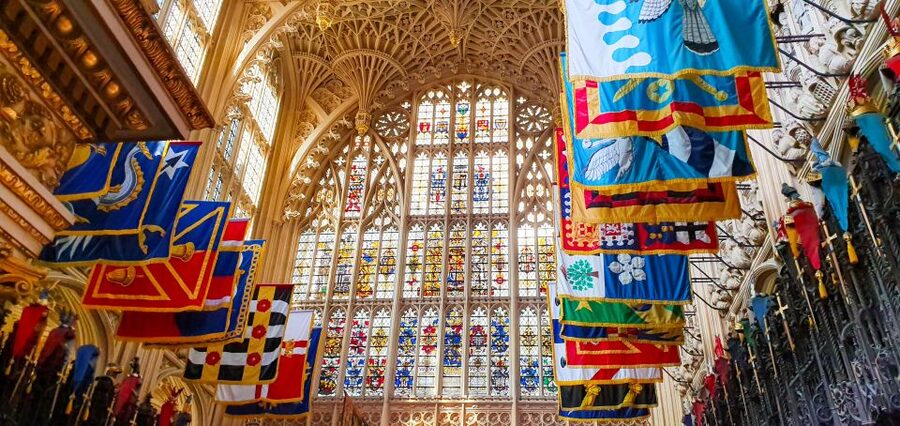 London: Westminster Abbey Skip-the-line Entry & Guided Tour - Buckingham Palace gates and Royal Guard timing: what you can expect