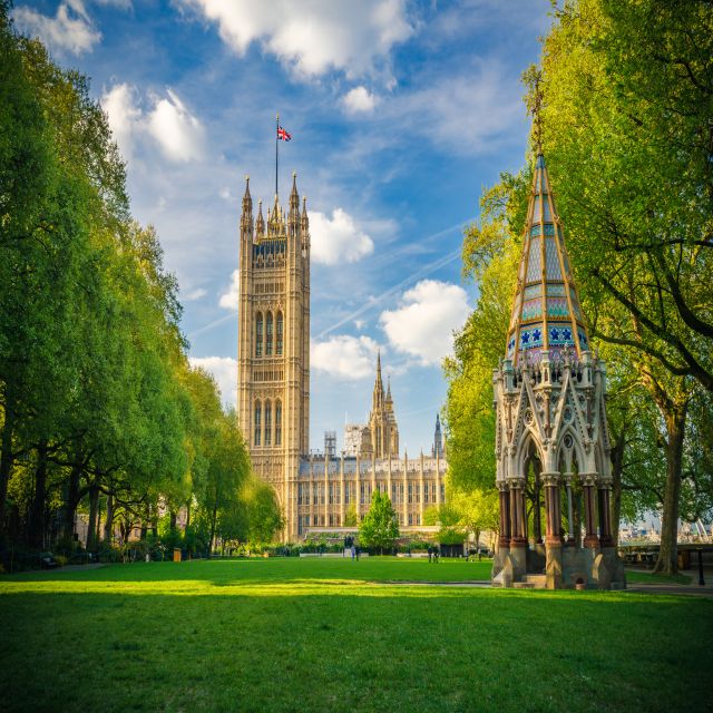 London: Westminster Abbey Skip-the-line Entry & Guided Tour - Crowd reality inside Westminster Abbey, and how to plan your energy