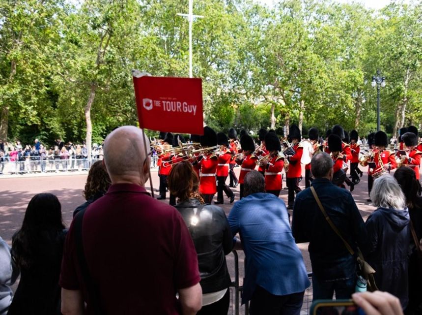London: Westminster Abbey, Tower of London and Boat Tour - Buckingham Palace photo time and Whitehall looks without the time sink