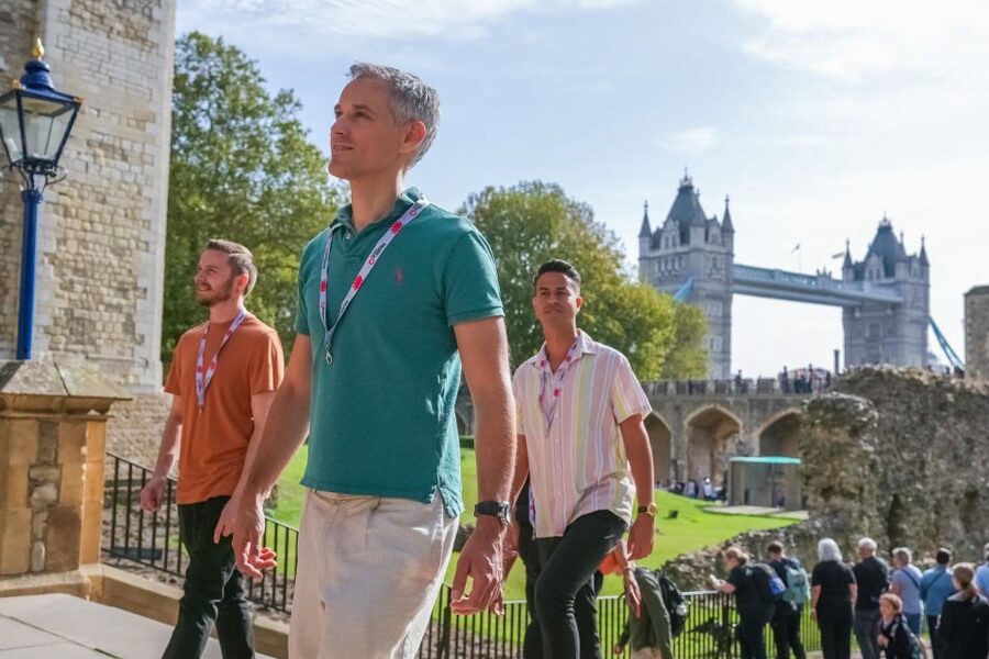 London: Westminster Abbey, Tower of London and Boat Tour - Lunch is on your own, so use the guide’s intel