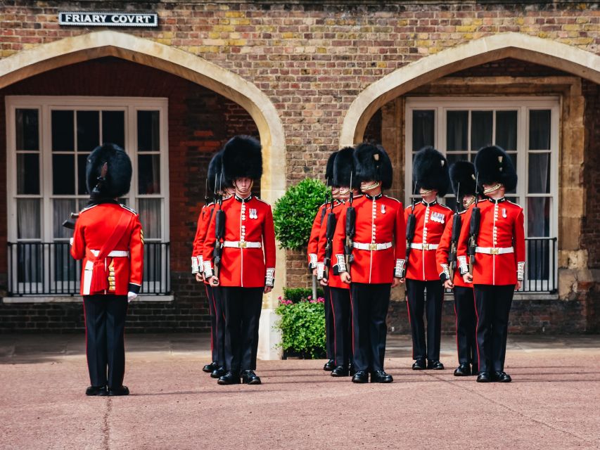 London: Westminster and Changing of the Guard Tour - Horse Guards Parade at Whitehall: the day-of finale