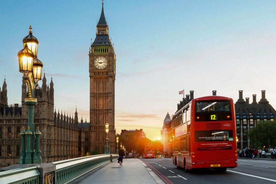 London: Westminster Tour, River Cruise, and Tower of London - Price and value for $168: what you get, what you bring, what you skip