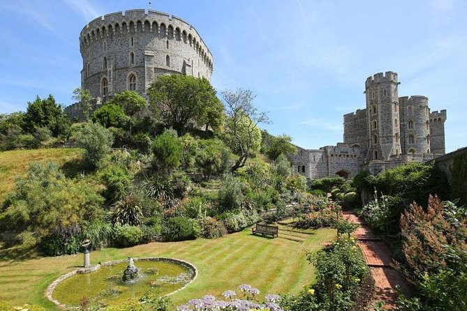 London, Windsor Castle, Hampton Court Palace with Free Snack Pack - Snack pack, comfort breaks, and how to not get hangry