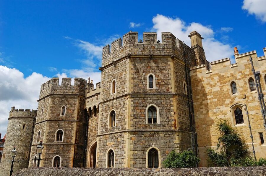 London: Windsor Castle, Stonehenge, and Bath Day Trip - Stonehenge on Salisbury Plain: how to enjoy it without rushing yourself