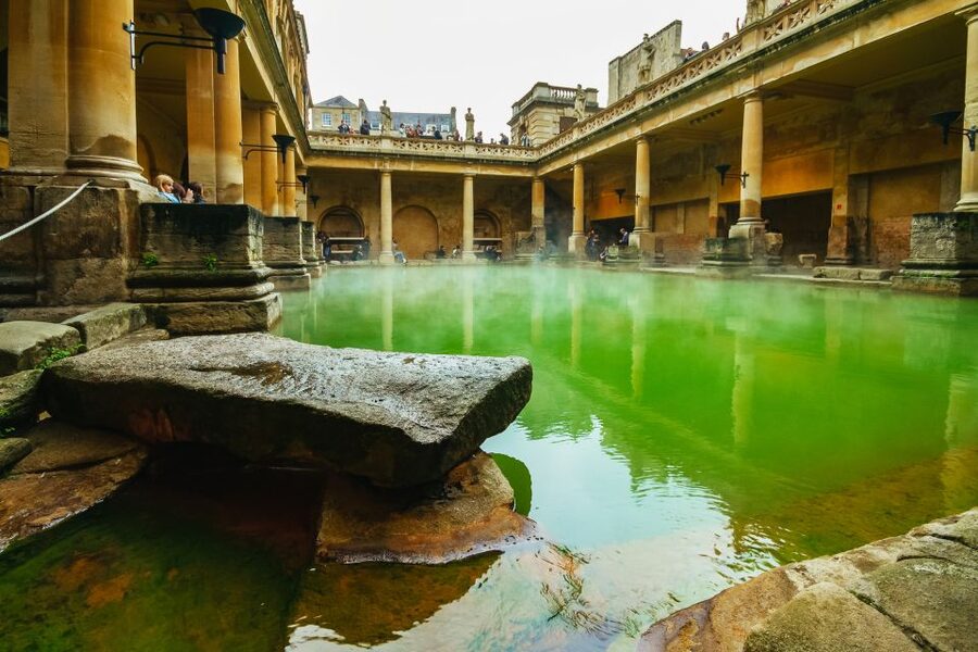 London: Windsor, Stonehenge, Bath, and Roman Baths Day Trip - Who this tour suits best