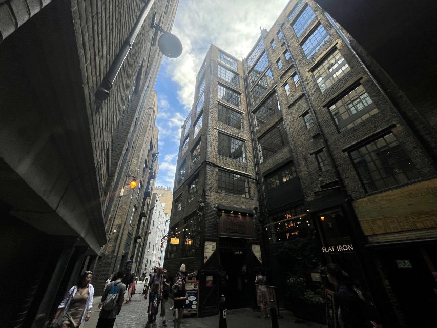 London: Witches and History Bankside Walking Tour - Winchester Walk and the idea of Tudor Southwark