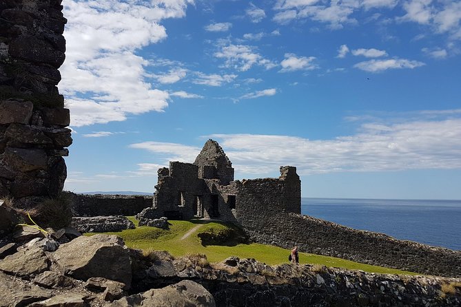 Luxury Giants Causeway Tour in Mercedes + FREE Belfast Mural Tour - Mercedes comfort and a truly small-group feel