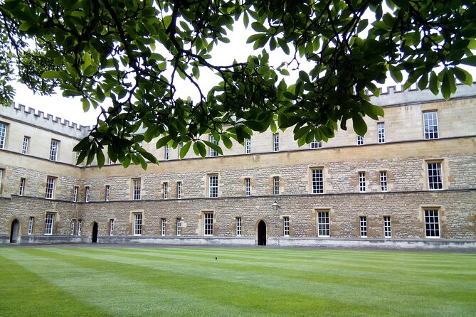 New College Oxford Harry Potter Insights PRIVATE TOUR Daily - Private tour style: when guides like Alasdair, Murray, or Naima are on your route