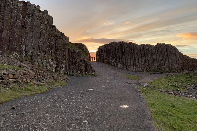 Northern Highlights Full-Day Guided Tour in Northern Ireland - Entering the Big Day Loop: Belfast first, then the coast