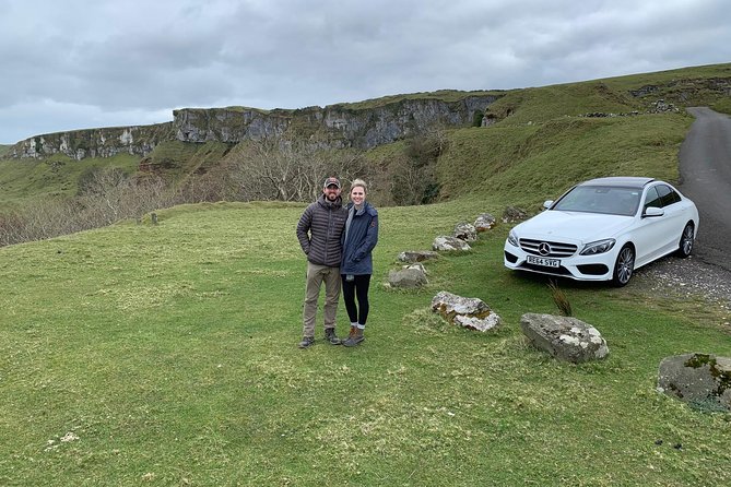 Northern Highlights Full-Day Guided Tour in Northern Ireland - Belfast highlights, then straight into castle-and-coast mode