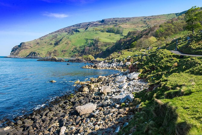 Northern Highlights Full-Day Guided Tour in Northern Ireland - Carnlough Harbour and its Game of Thrones angle