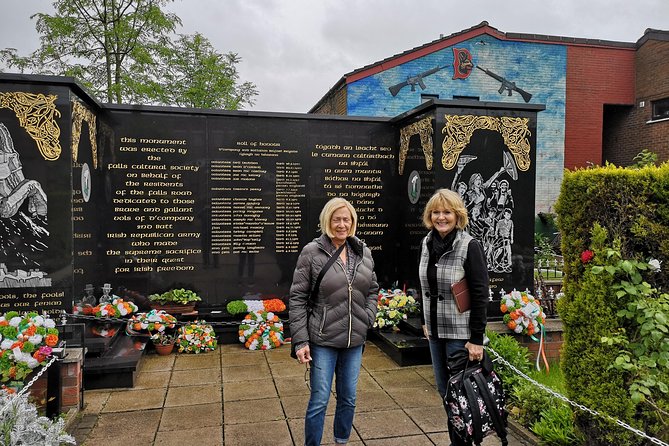 Official World Famous Belfast Taxi Tour ™ - Shankill Road murals: Loyalist UDA, UVF, and King Billy