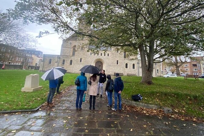 Old Portsmouth Historical Walking Tour - an infernal den of Diabolical Demons - Medieval Beginnings and Why the Hot Walls Exist