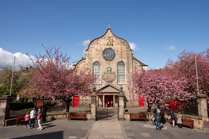 Old Town Historical and Underground Tour - Tron Kirk to the vault approach: Old Town context in the first 45 minutes