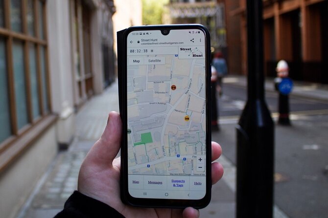 Outdoor Adventure Game in London - Time-pressure fun, plus a clue moment like Freemasons Hall