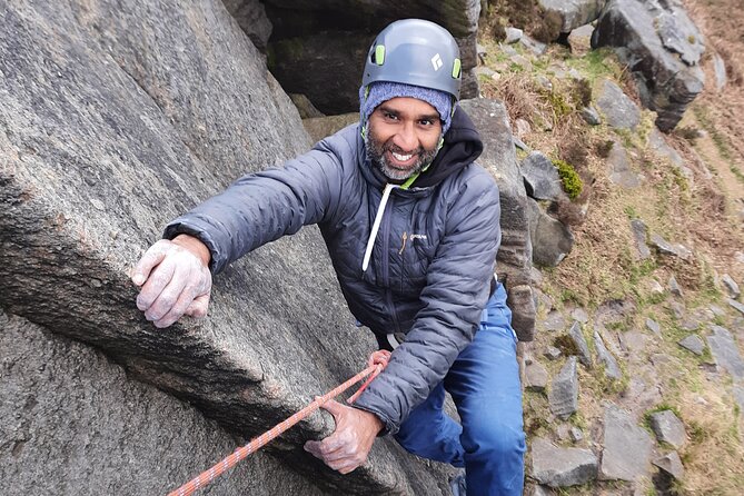 Outdoor Rock Climbing Taster Day in Peak District - Where You Meet in Bamford and How the Day Flows
