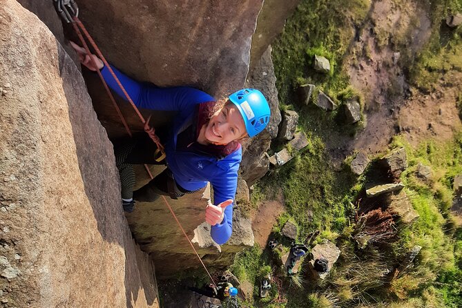 Outdoor Rock Climbing Taster Day in Peak District - Free Wi-Fi and the Little Perks That Keep the Day Moving