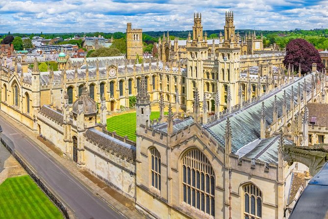 Oxford and Cambridge Universities Guided Day Trip from London - Senate House and Cambridge’s degree-world: where tradition meets the present