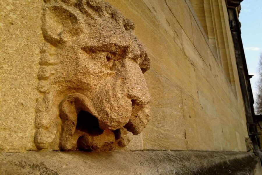 Oxford: Christ Church Harry Potter Film Locations Tour - When to Watch the Dates, Not Just the Tickets