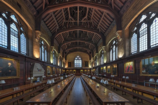 Oxford City and University Walking Small Group PUBLIC Tour - What you do not get: Christ Church, Magdalen, New College, and big name interiors