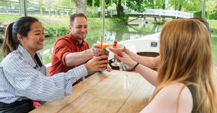 Oxford: Evening Sightseeing River Cruise with a Cocktail - Key Points You’ll Care About