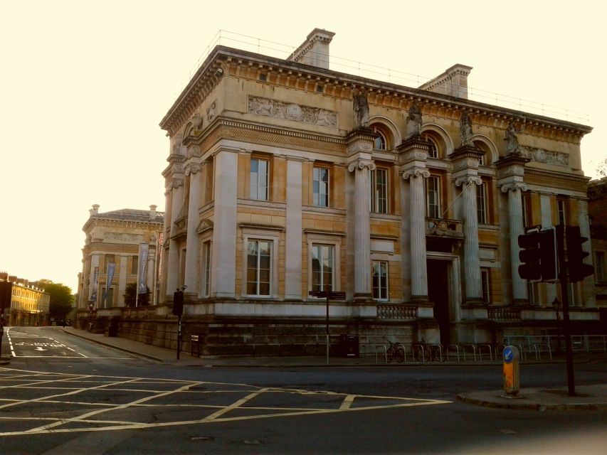 Oxford: Inspector Morse Lewis Endeavour Small Group Tour - Timing, Walking Pace, and Comfort for a 2-Hour Tour That May Run Longer