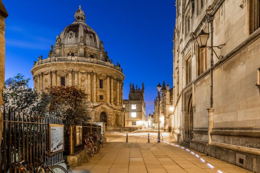 Oxford Official Ghost Tour - Why Oxford Ghost Stories Work Here
