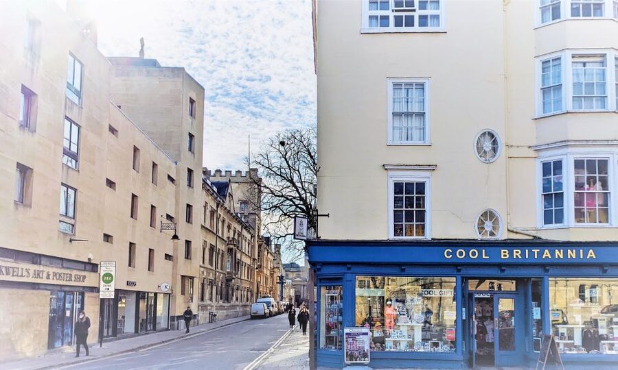 Oxford: Official University and City Walking Tour - Oxford museums you can picture fast: science to art