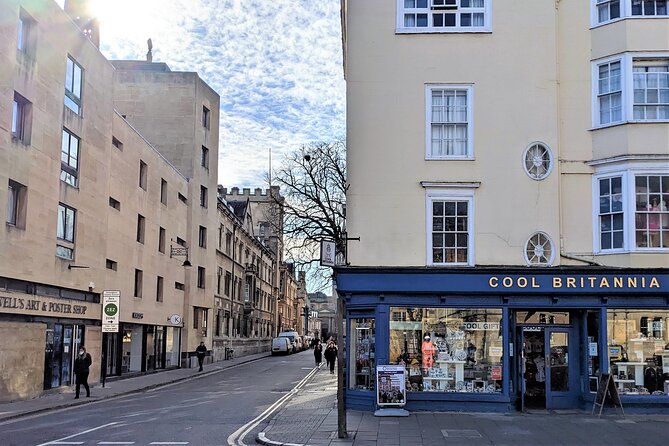 Oxford Official University & City Tour - Broad Street meetup, where the walking tour gets its rhythm