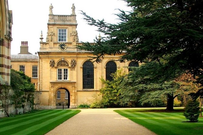 Oxford Official University & City Tour - Sheldonian Theatre, an Oxford ceremonial space glimpsed from the street