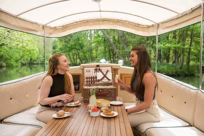 Oxford: Scenic Sightseeing Cruise with Gourmet Picnic - The Oxford skyline you normally miss: Christ Church and the Meadows from the river