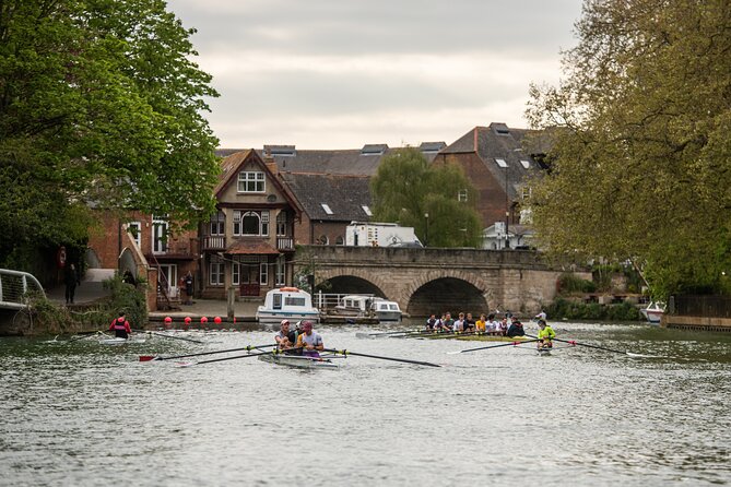 Oxford Sightseeing River Cruise Along The University Regatta Course - The Guide and the Commentary: How Stories Land on a 45-Minute Ride