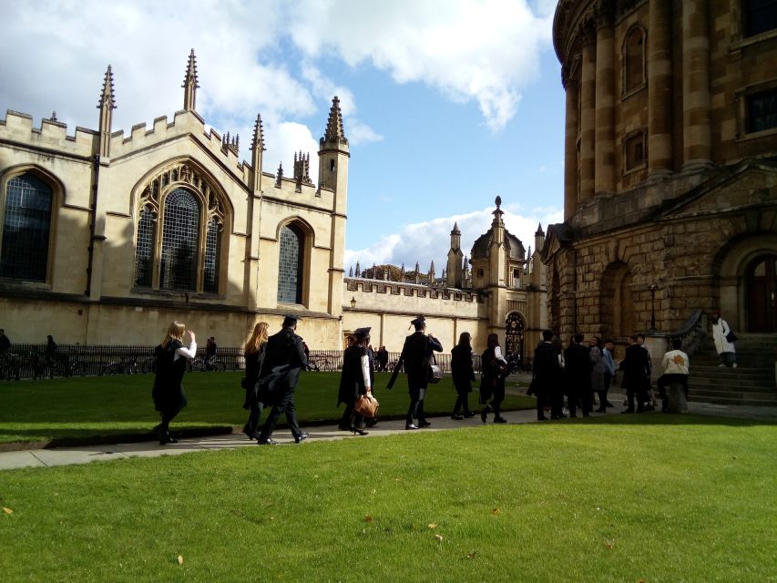 Oxford University: Guided Small Group Walking Tour - Timing Tips: Wear Weather-Ready Layers and Plan a Smooth Day