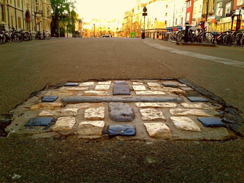 Oxford University: Guided Small Group Walking Tour - 105 Minutes of Oxford: How the Walking Tour Fits Together