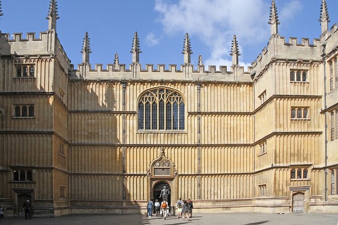 Oxford, Windsor and Eton - Day Tour from Brighton - Guides and coach comfort, what makes this day feel smooth