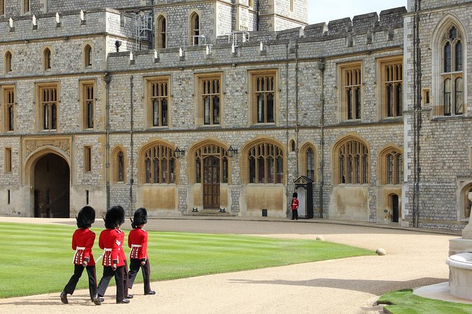 Oxford, Windsor and Eton - Day Tour from Brighton - Windsor and Eton, where 900 years of royal symbolism meets real walking time