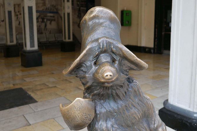 Paddington Bear Walking Tour - Walking from Paddington Station to the story’s arrival