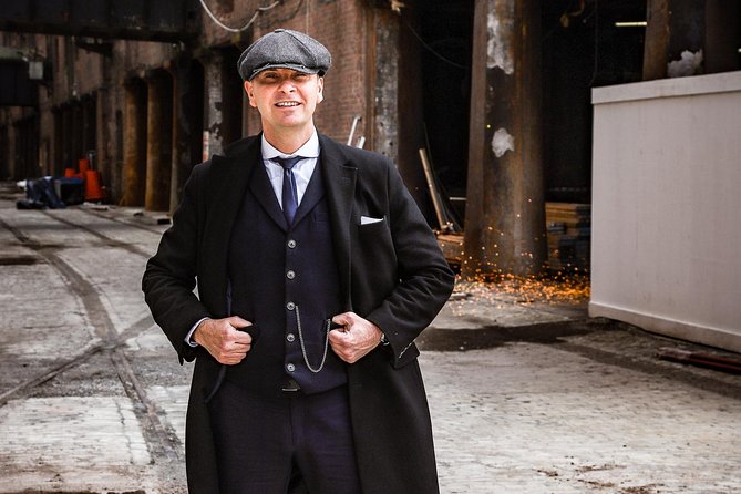 Peaky Blinders Coach Tour of Outer Liverpool & The Wirral - Stanley Park with the guide still calling out details
